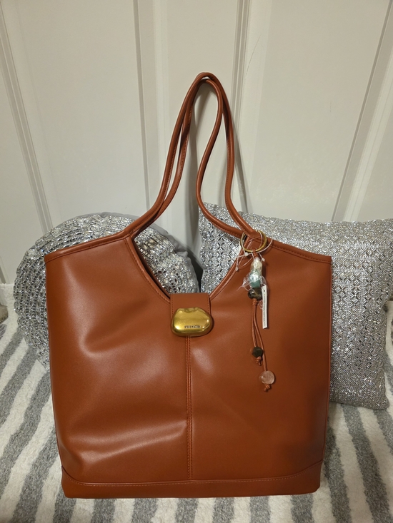 Steve Madden Handbags - Steve Madden NWT Rust Brown Faux Leather Tote with Charm MSRP$128